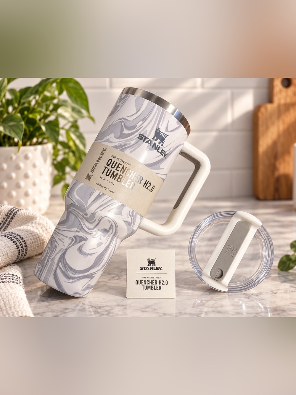 Stanley Quencher H2.0 FlowState 40 oz Tumbler – White & Gray Marble